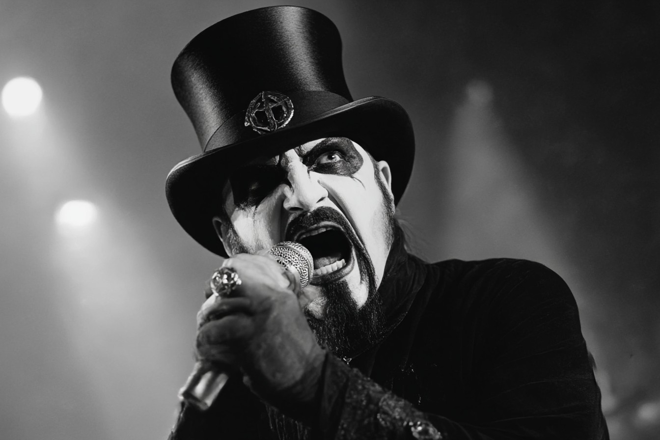 im1979_Mercyful_Fates_Dont_Break_the_Oath_King_Diamonds_False_110bf623-e5a9-4109-998f-2c25bc7f59b5_2